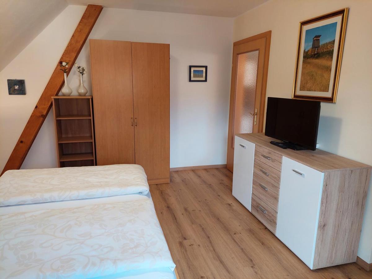 Anna'S Home - Ferienwohnungen Ratsch an der Weinstrasse Bagian luar foto