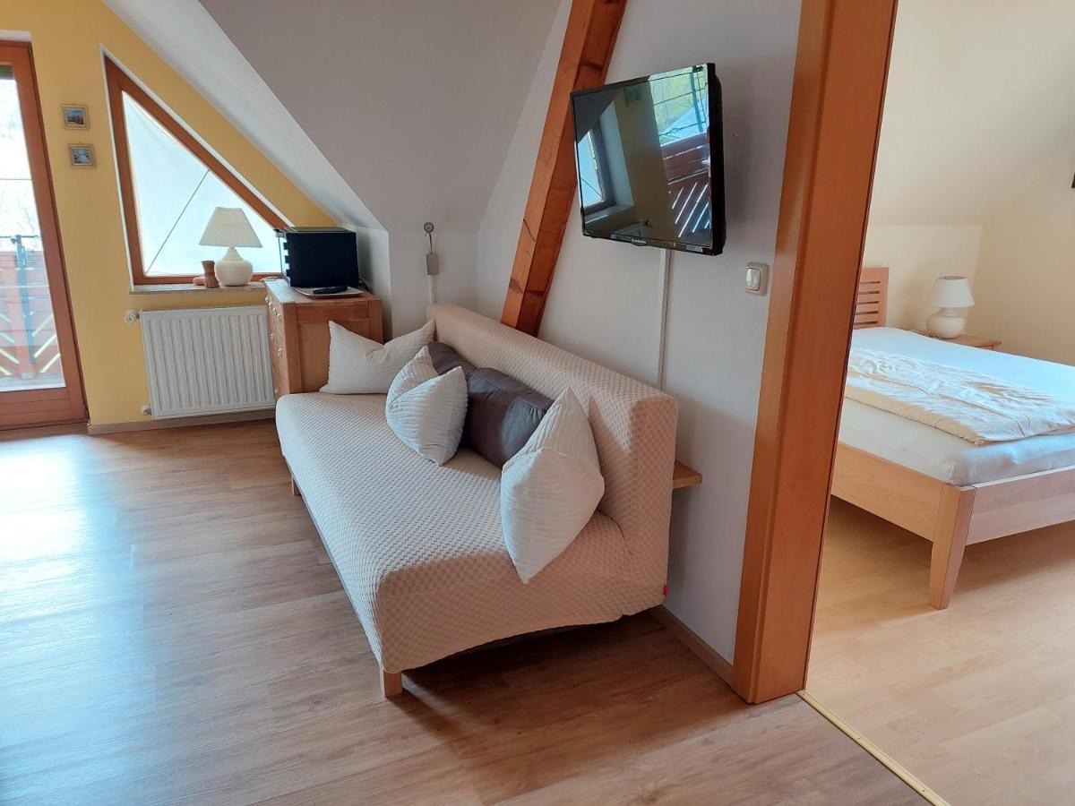 Anna'S Home - Ferienwohnungen Ratsch an der Weinstrasse Bagian luar foto