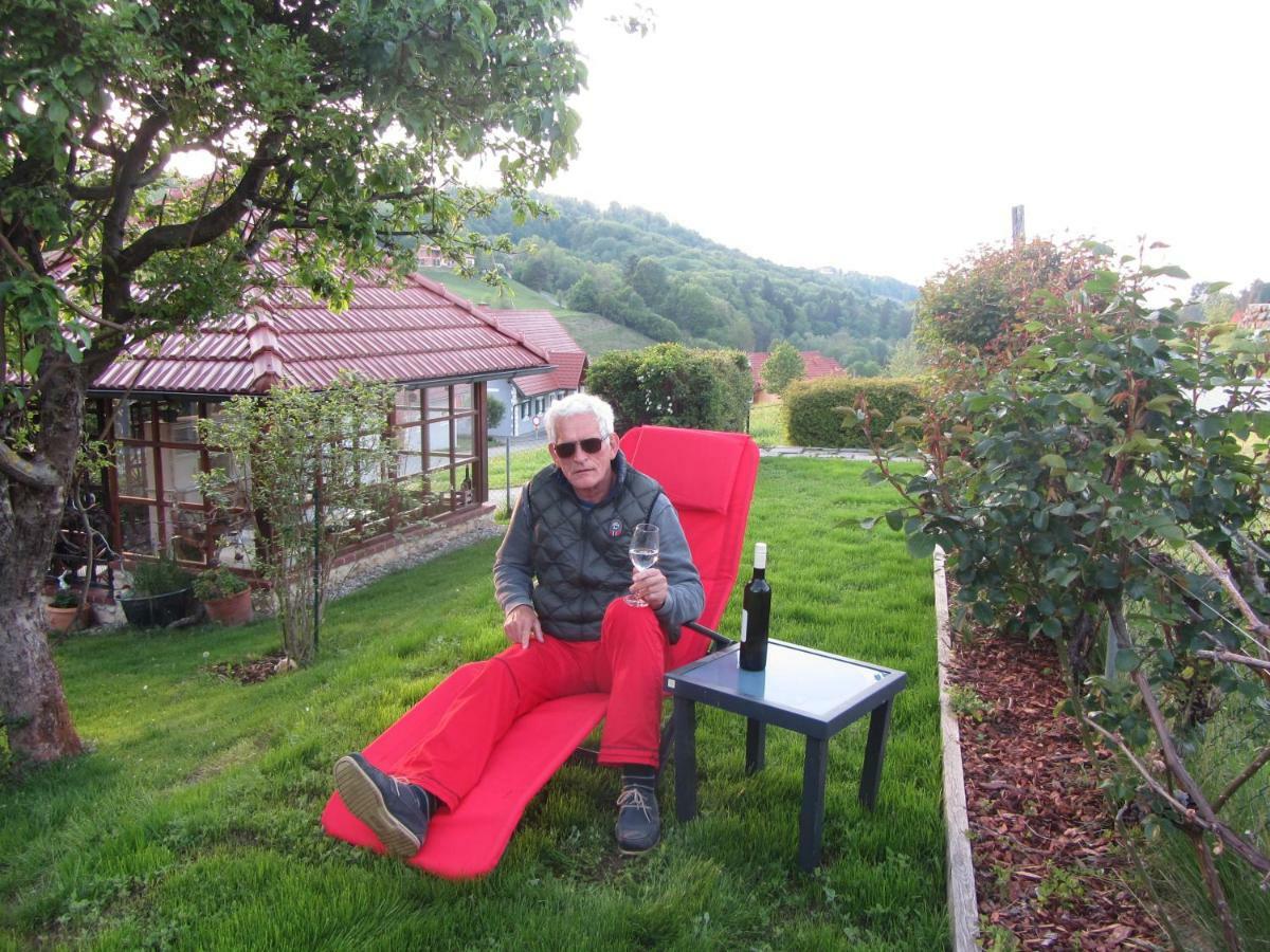 Anna'S Home - Ferienwohnungen Ratsch an der Weinstrasse Bagian luar foto